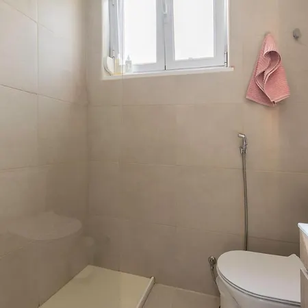 New Bright And Cozy In Graca Διαμέρισμα