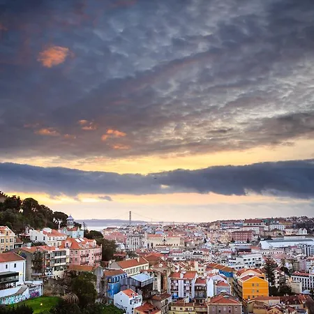 Διαμέρισμα New Bright And Cozy In Graca *