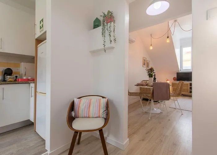 New Bright And Cozy In Graca Apartamento