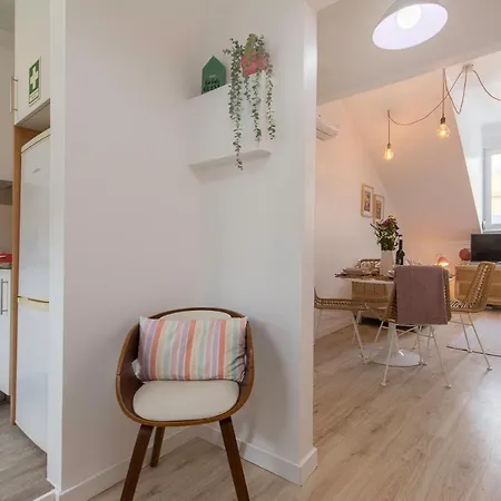 New Bright And Cozy In Graca アパート