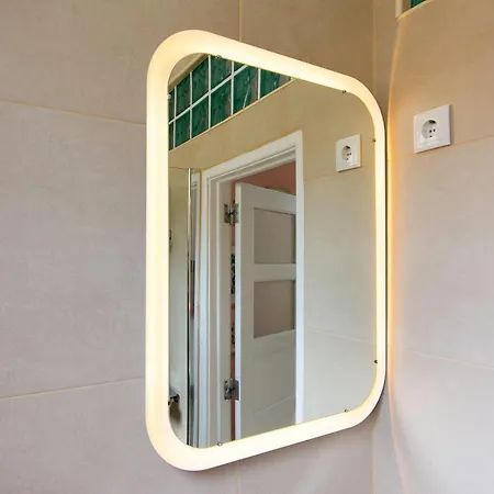 New Bright And Cozy In Graca アパート リスボン