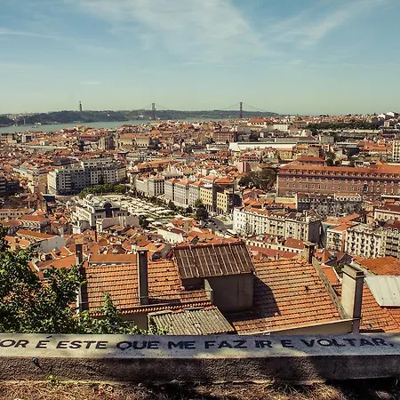 شقة New Bright And Cozy In Graca Lisboa